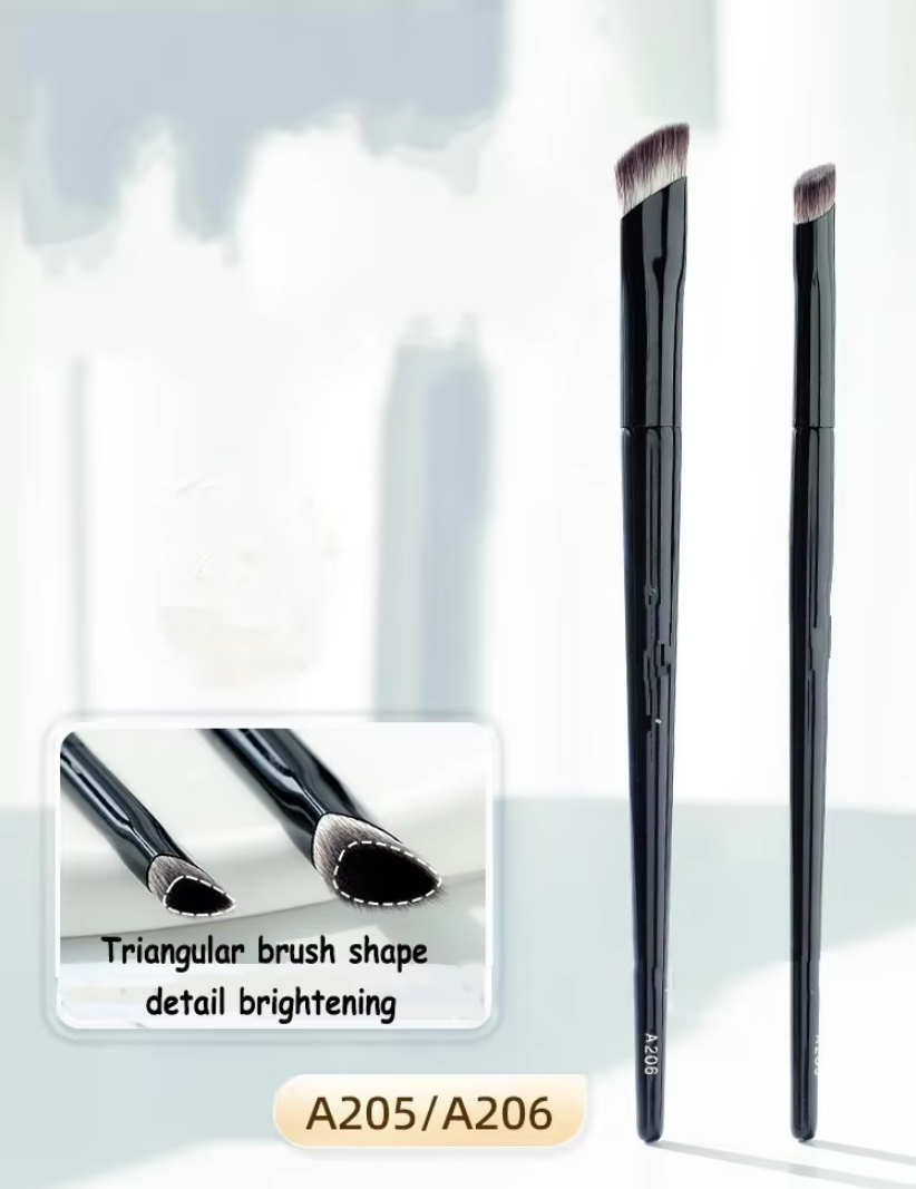 Triangle Makeup Brush Conceale - Beauty Makeup Logo Design reseña y precio